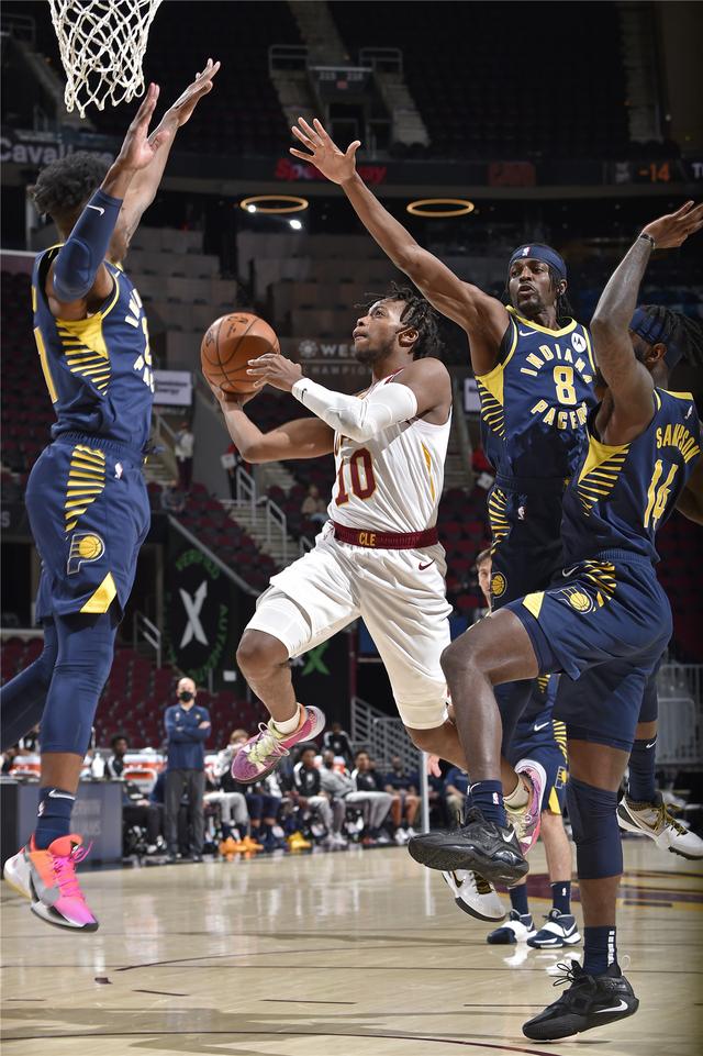 深球员对年 深球员对年