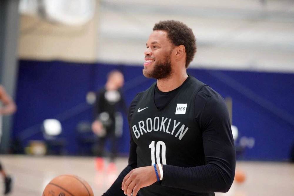 后神情低落 后神情低落